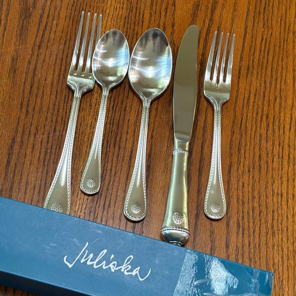 Juliska Berry & Thread 5 Piece Bright Satin 18/10 Stainless Steel Place Setting